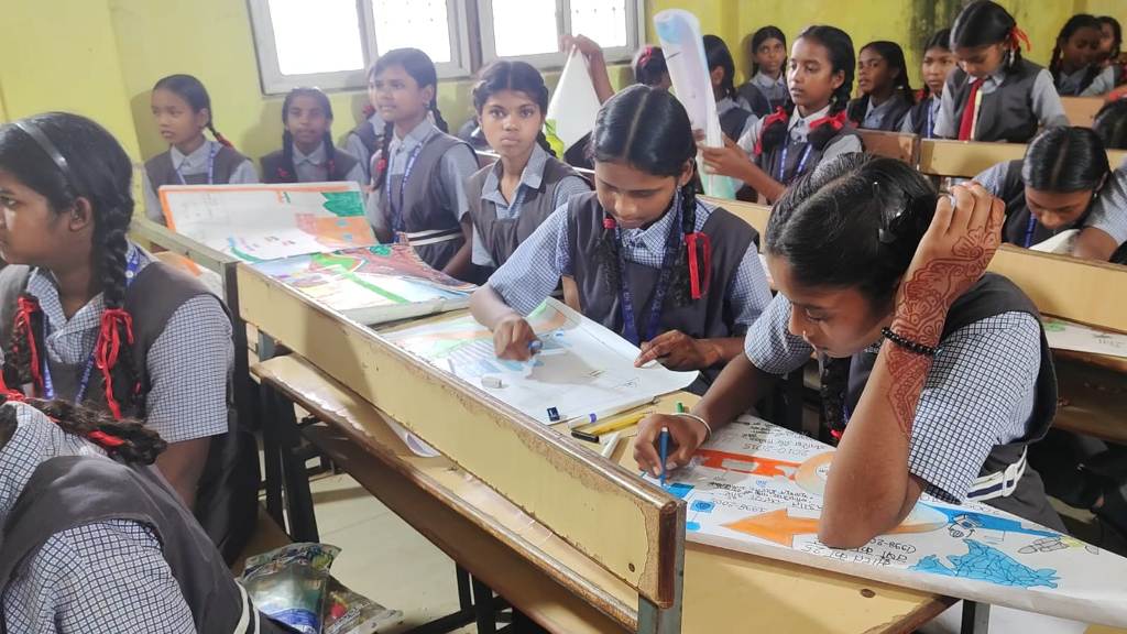 सोनहत में मेरे सपनों का भारत चित्र सेवा